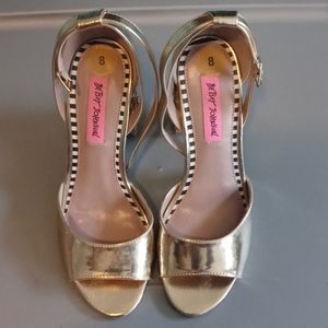 Gold Sandals w/ sequins heel